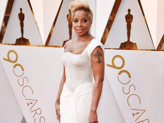 La rapera Mary J. Blige consiguió por su parte dos nominaciones: una en la categoría de mejor actriz de reparto y la otra por la canción 'Mighty River' para 'Mudbound'.
