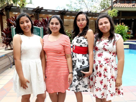 Desayuno de los Seniors de England School
