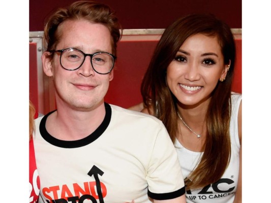 Brenda Song y Macaulay Culkin. <br/>No podíamos dejar de mencionar a esta parejita, la cual fue inesperada al inicio. Ambos son padres de un niño y a inicios de este año se comprometieron.