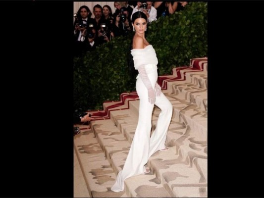 Los complicados pantalones que usa Kendall Jenner