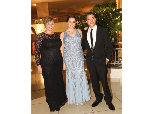Karla Pineda, Isabel y Fernando Sotelo