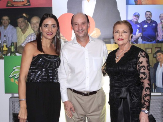 Alegre despedida para Boyce Lloyd  