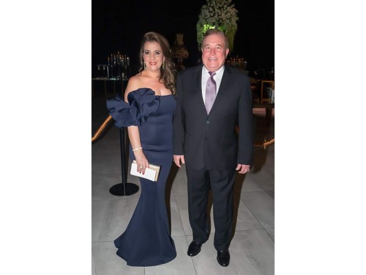 Farid Handal y Mónica Hernández celebran su boda eclesiástica  