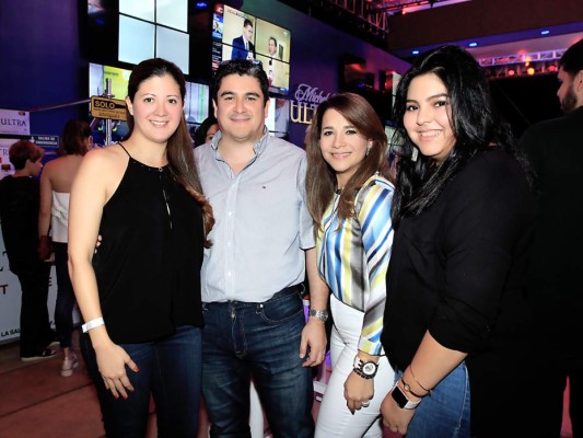 Michelob Ultra inauguró Ultra Bar en la Plaza Juniana   