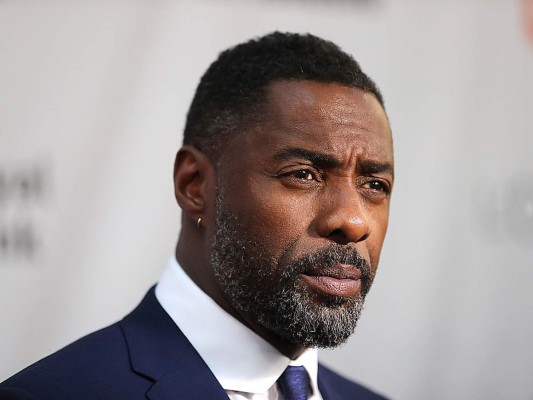 Revista People nombra a Idris Elba como 'El hombre vivo más Sexy'.