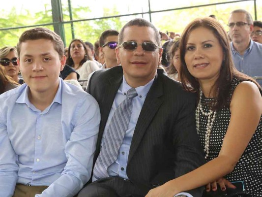 Graduación de la DelCampo International School