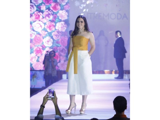 Spring Fashion Show 2016 de los seniors EIS  