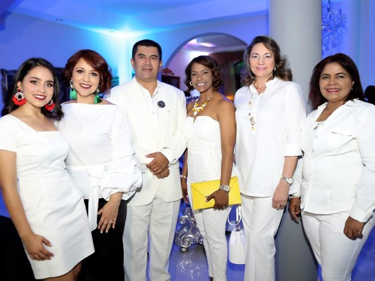 Rocío, Rosa María, Edwing Pavón, Yannyri Montas, Alcira López y Betzayda Guerrero