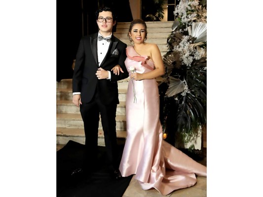 Misión cumplida: seniors 2021 de International School celebran su prom