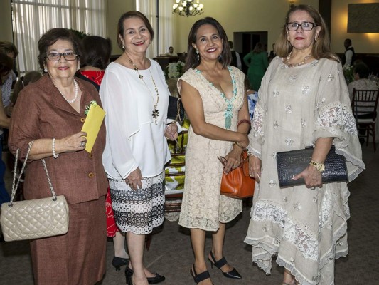 Alegre bienvenida para Roberto Antonio Echeverrí