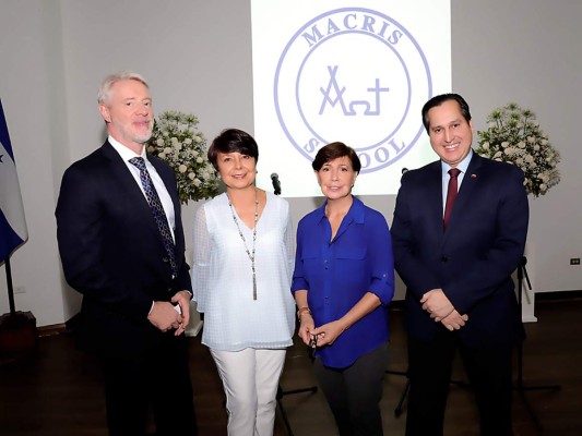 La Macris School inaugura moderno auditorio