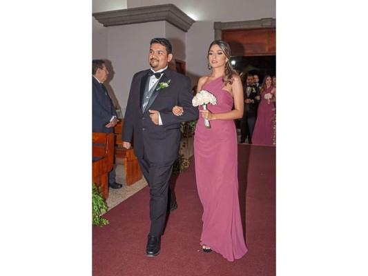 Brindis por el nuevo matrimonio de Guillermo Bográn y Mildred Reyes
