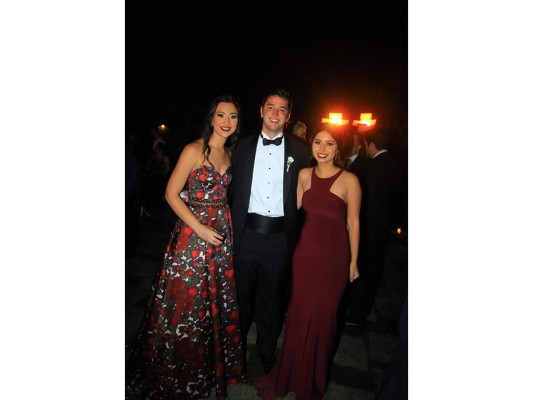 Elegante fiesta nupcial para Sofia Barletta y Jorge Vitanza