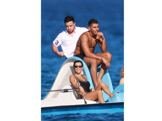 Las vacaciones de Kourtney Kardashian y su novio Younes