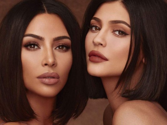 Los looks similares de Kylie Jenner y Kim Kardashian