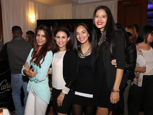 BeautyBook celebra su primer año con exclusiva pasarela