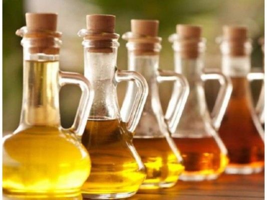 Vinagre<br/>Responsable de matar los microbios que afectan a los alimentos. Se utiliza para mantener ciertas verduras y frutas frescas durante uno o dos días.<br/>