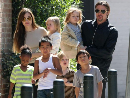 Brad y Angelina siguen peleando por custodia