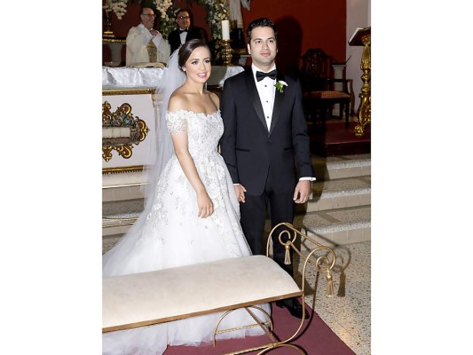 La boda eclesiástica de Ricardo Rivera y Arlene Imendía