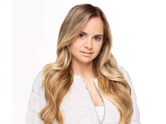 La modelo de 25 años anhela siempre mostrarles a los demás que no hay límites que impidan luchar por los sueños, por ello comparte constantemente con sus seguidores la frase “ Por dentro y por fuera no hay límites”.