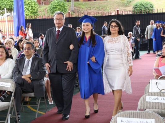 Graduación seniors 2016 del Centro Escolar Antares