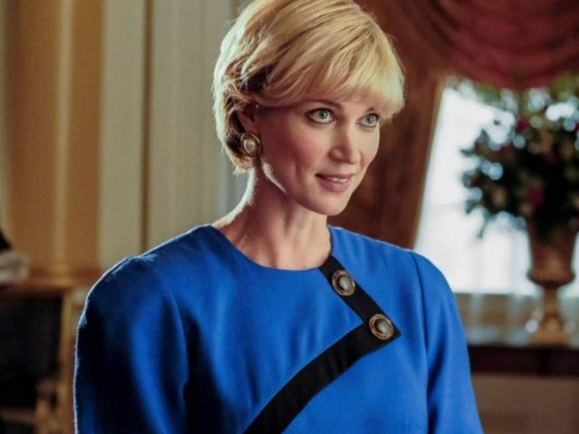Bonnie Soper interpretó a la princesa Diana en dos películas: ''Harry & Meghan: A Royal Romance'' y ''Harry & Meghan: Becoming Royal''.