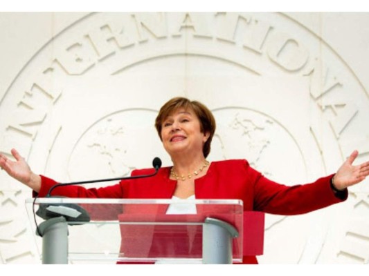 18. Kristalina Georgieva<br/>La economista búlgara y ex directora ejecutiva del Banco Mundial ha sido la gerente del Fondo Monetario Internacional desde octubre de 2019. Georgieva fue anteriormente la presidenta interina del Grupo del Banco Mundial y fue responsable de los esfuerzos de la organización para poner fin a la pobreza extrema para 2030.
