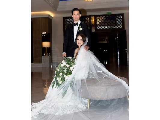 La boda eclesiástica de Paola Pineda y Alejandro Martínez    