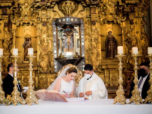 La boda de Azaria Martínez y Fernando Torres