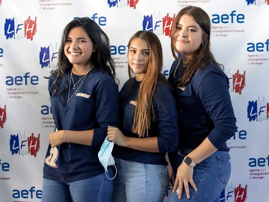 Andrea Magaña, María José Santos e Isabella Sierra