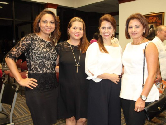 Jorge Bueso y Napoleón Larach reciben galardón