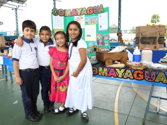 Feria de Identidad Nacional en Macris School