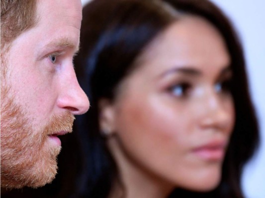 El príncipe también dijo que no conocía a Meghan, ya que nunca había visto la serie de televisión Suits en la que Meghan interpretaba a la abogada Rachel Zane.