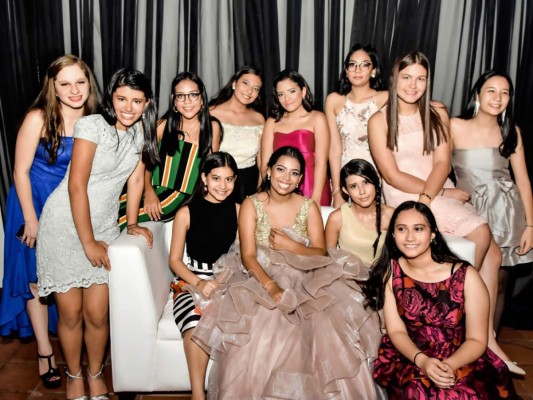 Inolvidable fiesta de quince años de Emily Cano