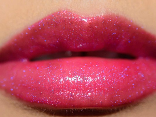 Conoce los Grand Illusion Glossy Liquid Lipcolour by MAC