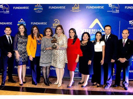 FUNDAHRSE celebra 15 años de aniversario con la entrega de su sello de Empresa Socialmente Responsable