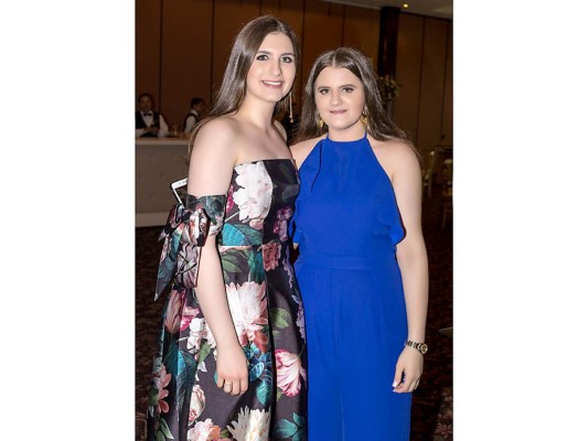 Alegre brunch por la nueva cristiana&nbsp;&nbsp;