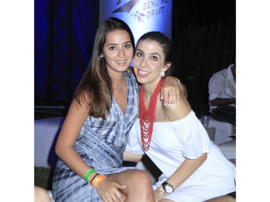 Miller Party en Acantilados del Caribe