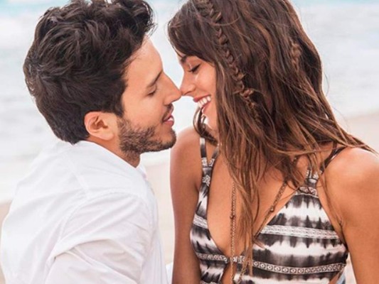Sebastian Yatra y Tini: el noviazgo de la argentina y el colombiano comenzó en 2019, la expareja le dejó a sus fans las canciones “Ya No Hay Nadie Que Nos Separe” lanzada en 2017, “Quiero Volver” en 2018 y “Oye” y “Cristina” en 2020 antes de su ruptura.