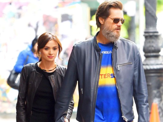 Jim Carrey devastado tras la muerte de su novia