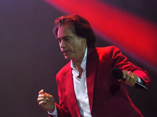 José Luis Rodríguez 'El Puma'. En la serie Pablo Escobar, el patrón del mal se retrata la historia de un cantante apodado ‘El Pantera’ que actuó para el temible Pablo Escobar en una de sus míticas fiestas. El artista en cuestión, se asegura, no es otro que el ídolo venezolano de leonina cabellera.
