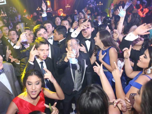 Fiesta de graduación del Centro Escolar Antares y Aldebarán