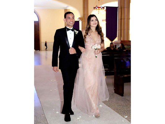 La boda de Ana Bueso Elvir y Óscar Kafati Chinchilla