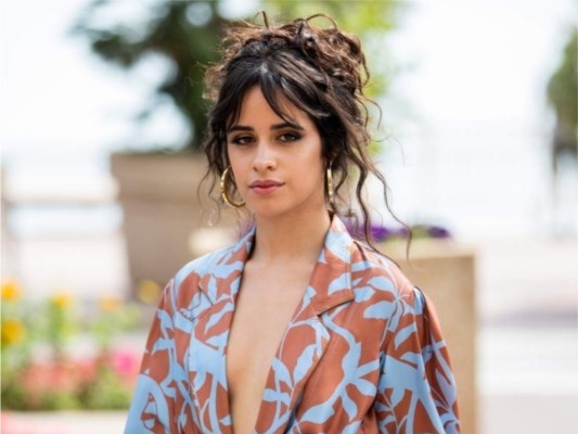 Camilla Cabello, joven cantante cubana-estadounidense, desde su primera aparición con Alejandro Sanz ha dado de qué hablar por sus interpretaciones en los escenarios, ahora siendo solista a evolucionado con su canciones como ser 'La Habana' y 'Señorita' hasta llegar a esta lista siendo unas las latinas más reconocidas en este año.