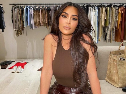 Kim Kardashian admite que no dejará de publicar fotos reveladoras