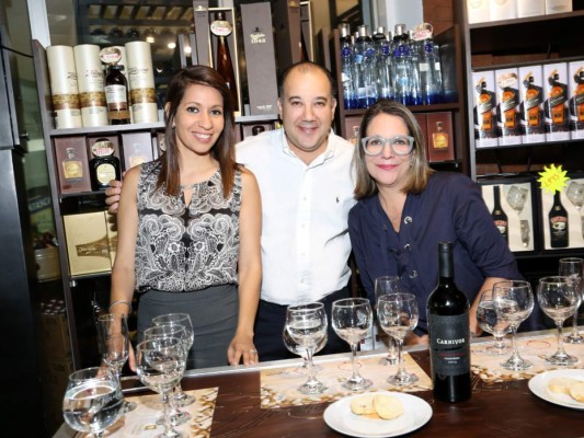 Distribuidora Istmania realizó cata de vinos de Gallo Winery