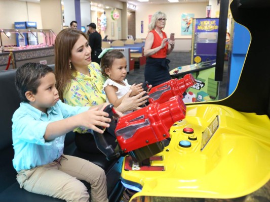 Apertura de Chuck E. Cheese´s Honduras