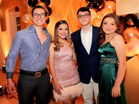 Steven Centeno, Eileen López, Ricardo Molina y Amy Flores