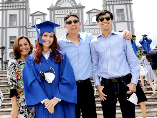 Misa para los seniors 2021 de Macris School