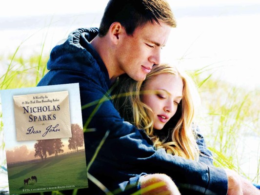 Dear John de Nicholas Sparks. En esta cinta, John Tyree (Channing Tatum) se mete en la piel de un apuesto soldado, que regresa a casa de permiso y se enamora de Savannah Curtis (Amanda Seyfried), una joven estudiante universitaria.<br/><br/>Entonces, la guerra trunca su relación: John tiene que volver al frente. Empiezan una sucesión de cartas románticas y un drama lleno de pasión y amor intenso y real, al más puro estilo de Sparks.